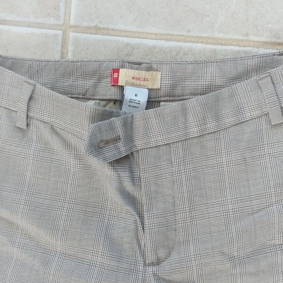 BNWOT size 6 tan wide leg khaki pants, trouser - Picture 2 of 5